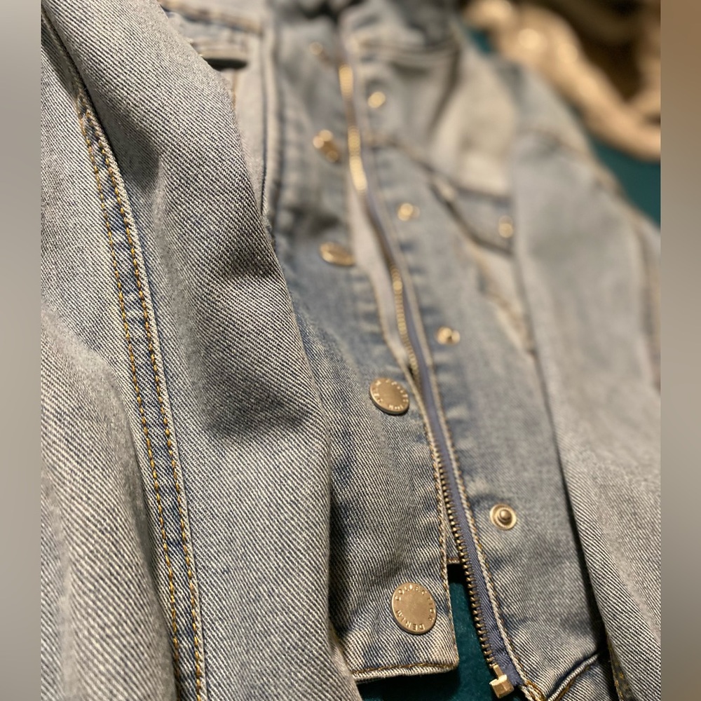 Denim jacket-size small